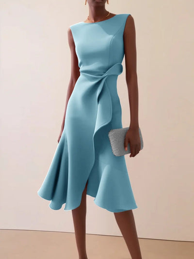 Robe sans manches avec taille torsadée