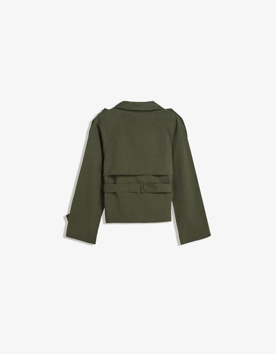Trench-coat court