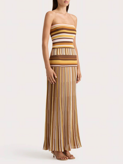 Robe longue plissée sans bretelles