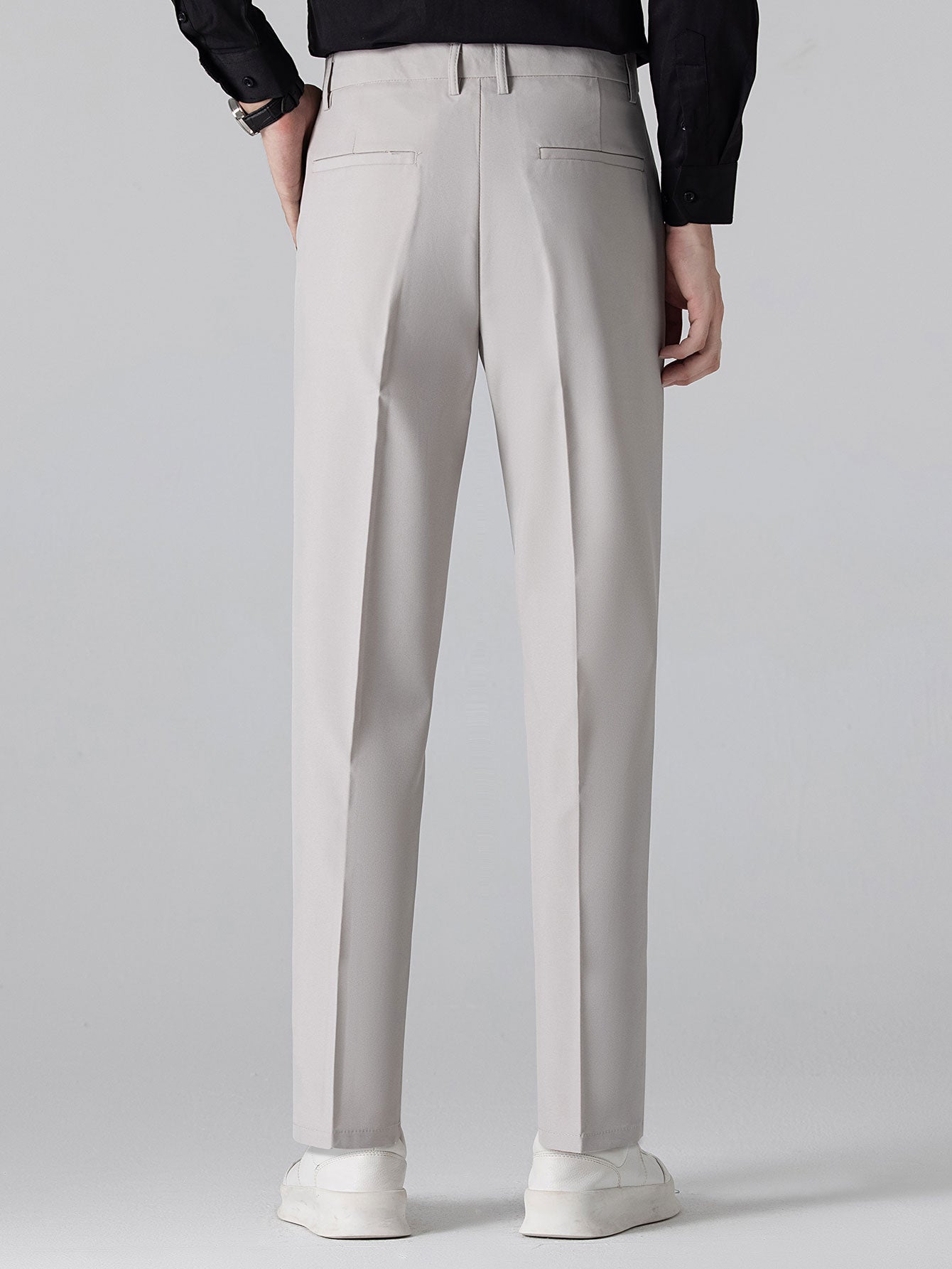 Pantalon Ajusté Fuselé en Tissu Léger