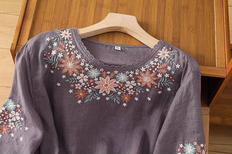 Haut brodé en coton de qualité supérieure
