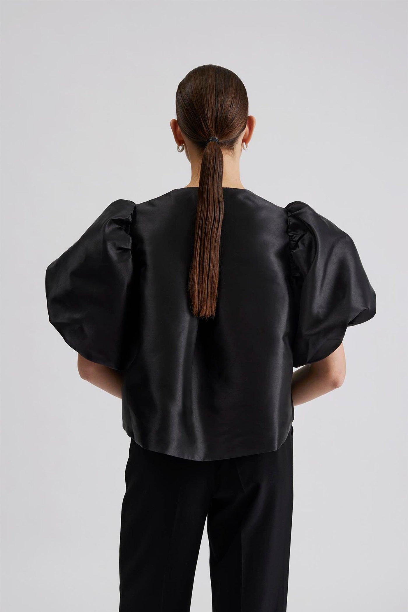 Chemise Cleo – Élégance aérée avec manches ballon