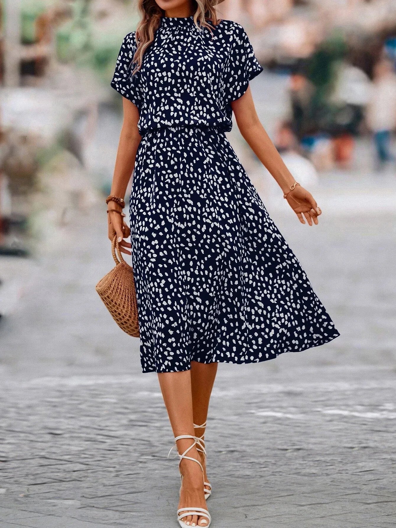 Ellie | Robe À Manches Courtes Pour Femmes | Midi