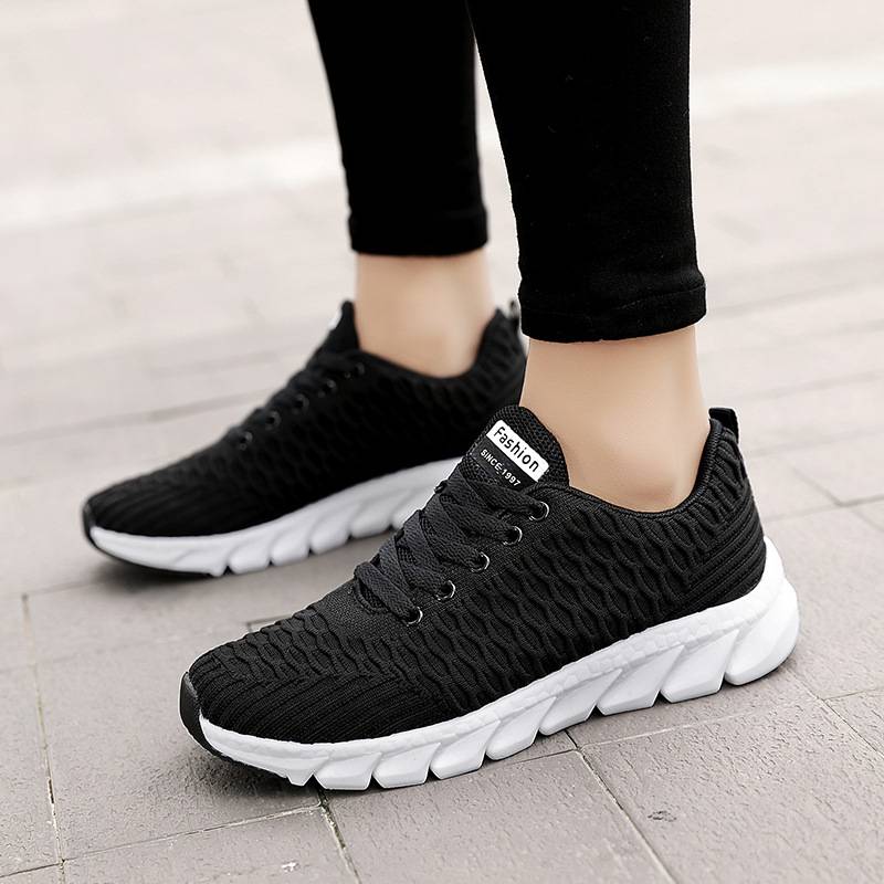 Baskets femme – Basse coupe – Maille respirante – Semelle mémoire de forme – Lacets ajustables