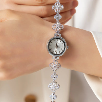 Elara™ | Montre Élégante à Finition Dorée et Design Ludique