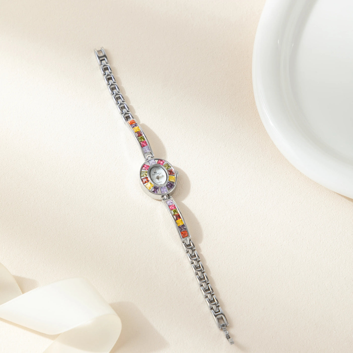 Kira™ | Montre Élégante avec Détails Colorés