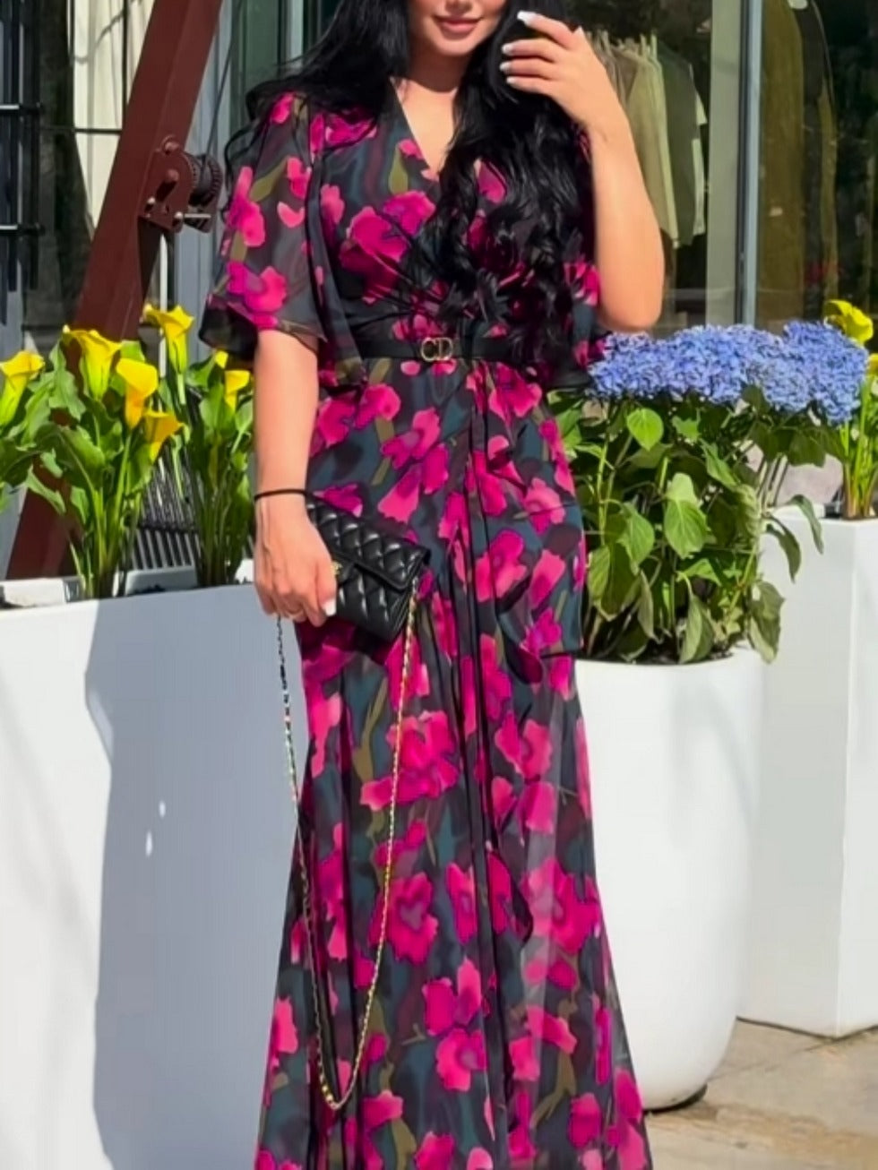 Robe imprimée rétro à col en V et manches trompette