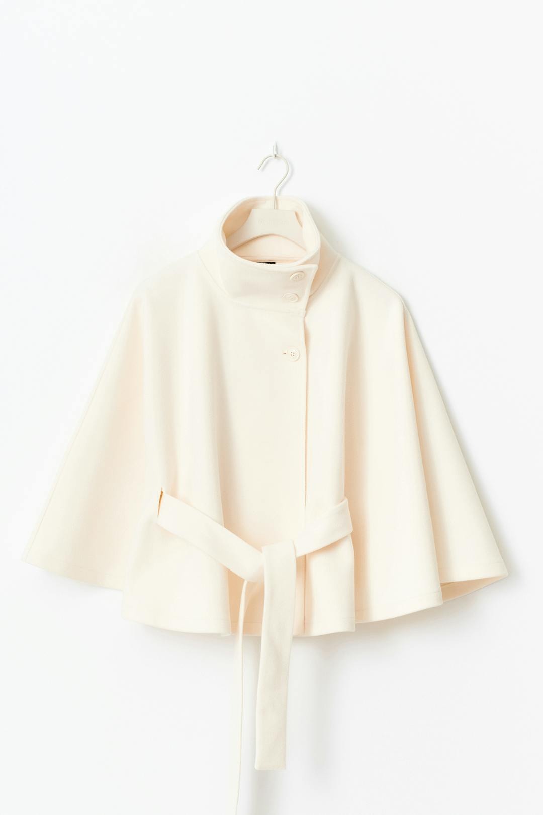 Veste cape à ceinture