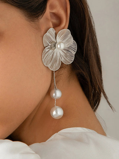 Boucles d'oreilles en perles et fleurs creuses