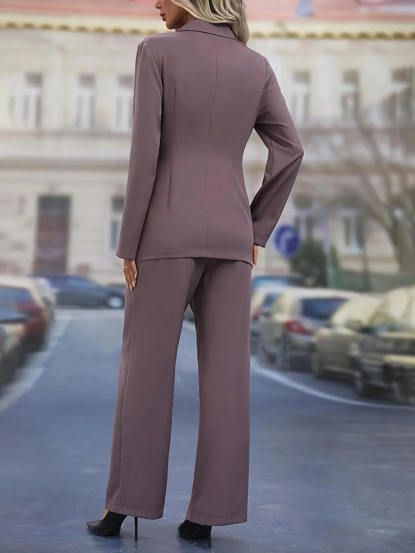 Ensemble femme blazer pantalon – Coupe ajustée – Taille nouée – Tissu respirant