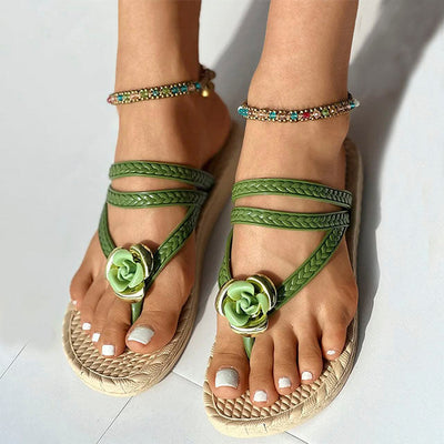 Sandales tressées élégantes avec détails floraux pour femmes