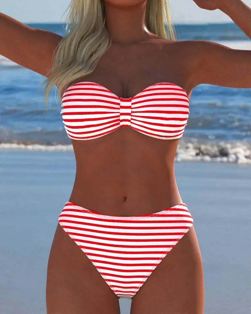 Maillot de bain à rayures triangle deux pièces