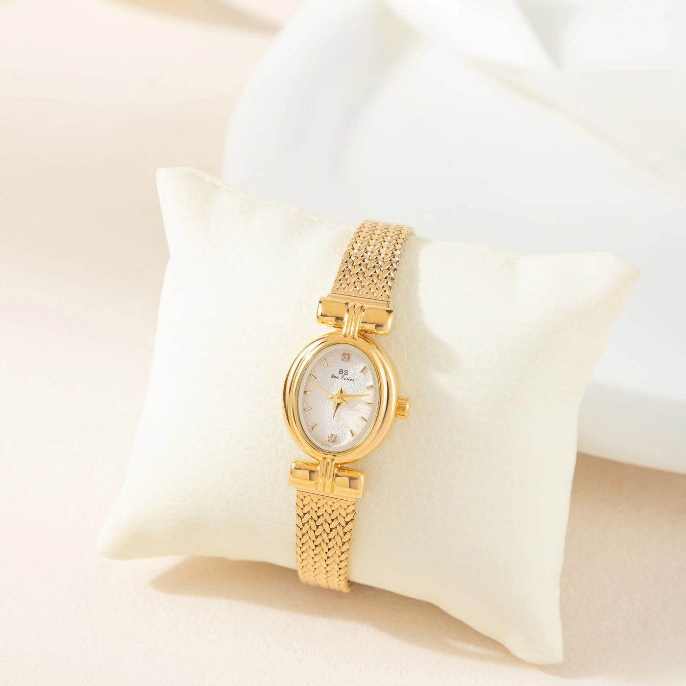 Mira™ | Montre Ovale Élégante