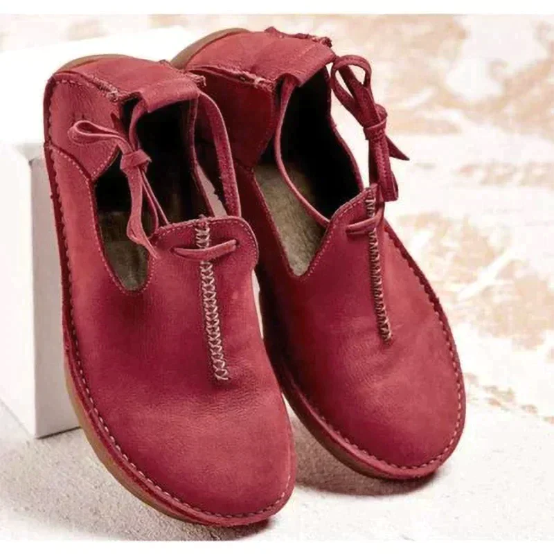 Chaussures femme – Coupe classique – Détail lacet latéral – Design cheville couvrant