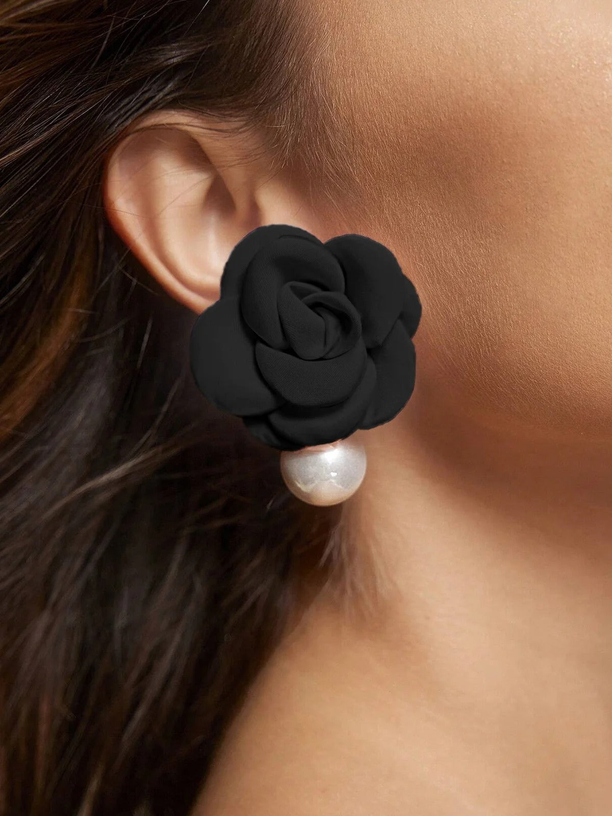 Boucles d'oreilles pendantes élégantes en imitation de perles et fleurs