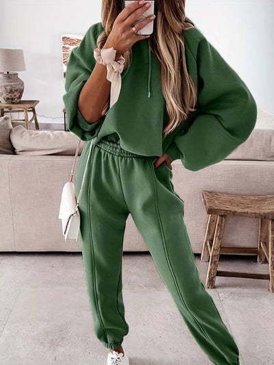 Karina - Ensemble stylisé à capuche et pantalon de survêtement pour femmes