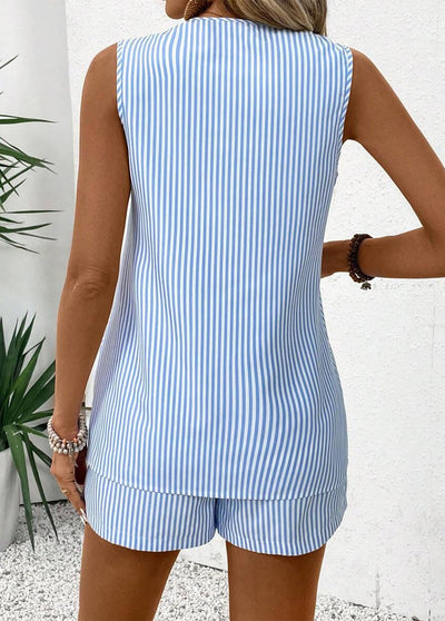 Haut sans manches et short rayé