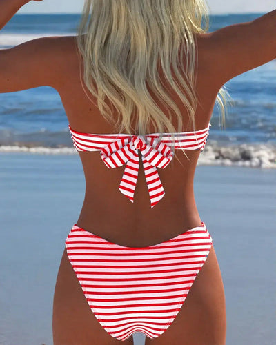 Maillot de bain à rayures triangle deux pièces