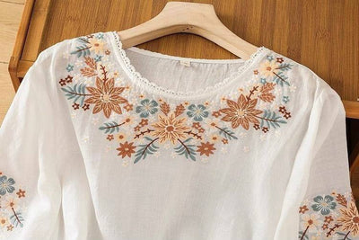 Haut brodé en coton de qualité supérieure