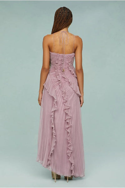 Maxi robe plissée avec ourlet et décolleté à volants