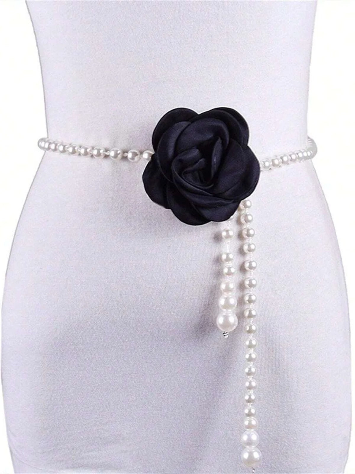 Chaîne de taille en fleur de camélia