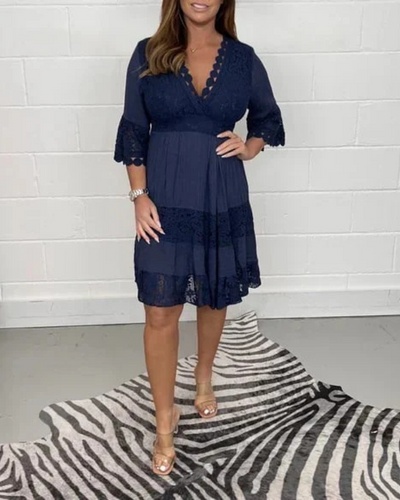 BERINDA – Robe en Dentelle Brodée