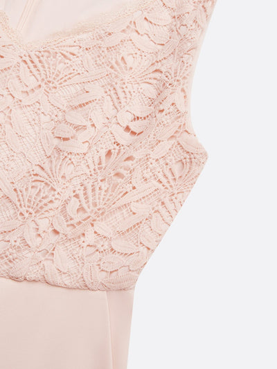 Combinaison en dentelle Morden avec ceinture
