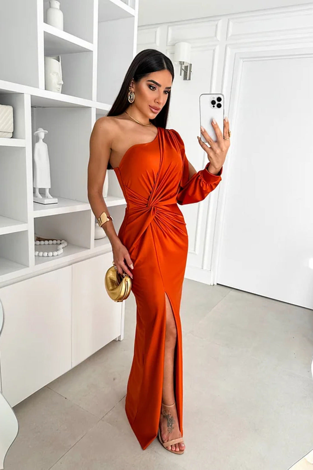 Élise - Robe En Satin Élégante À Une Épaule Avec Fente Latérale