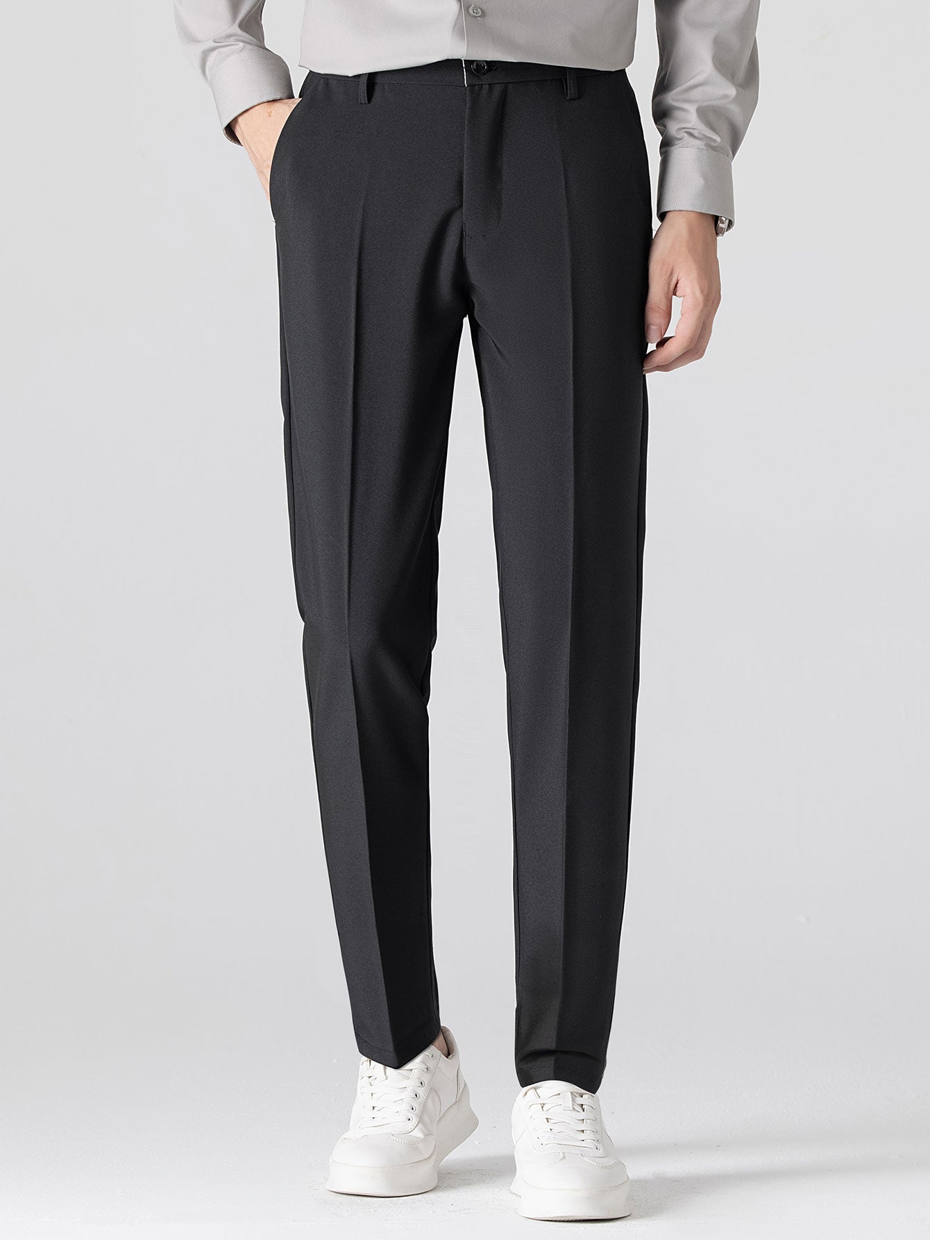 Pantalon Ajusté Fuselé en Tissu Léger