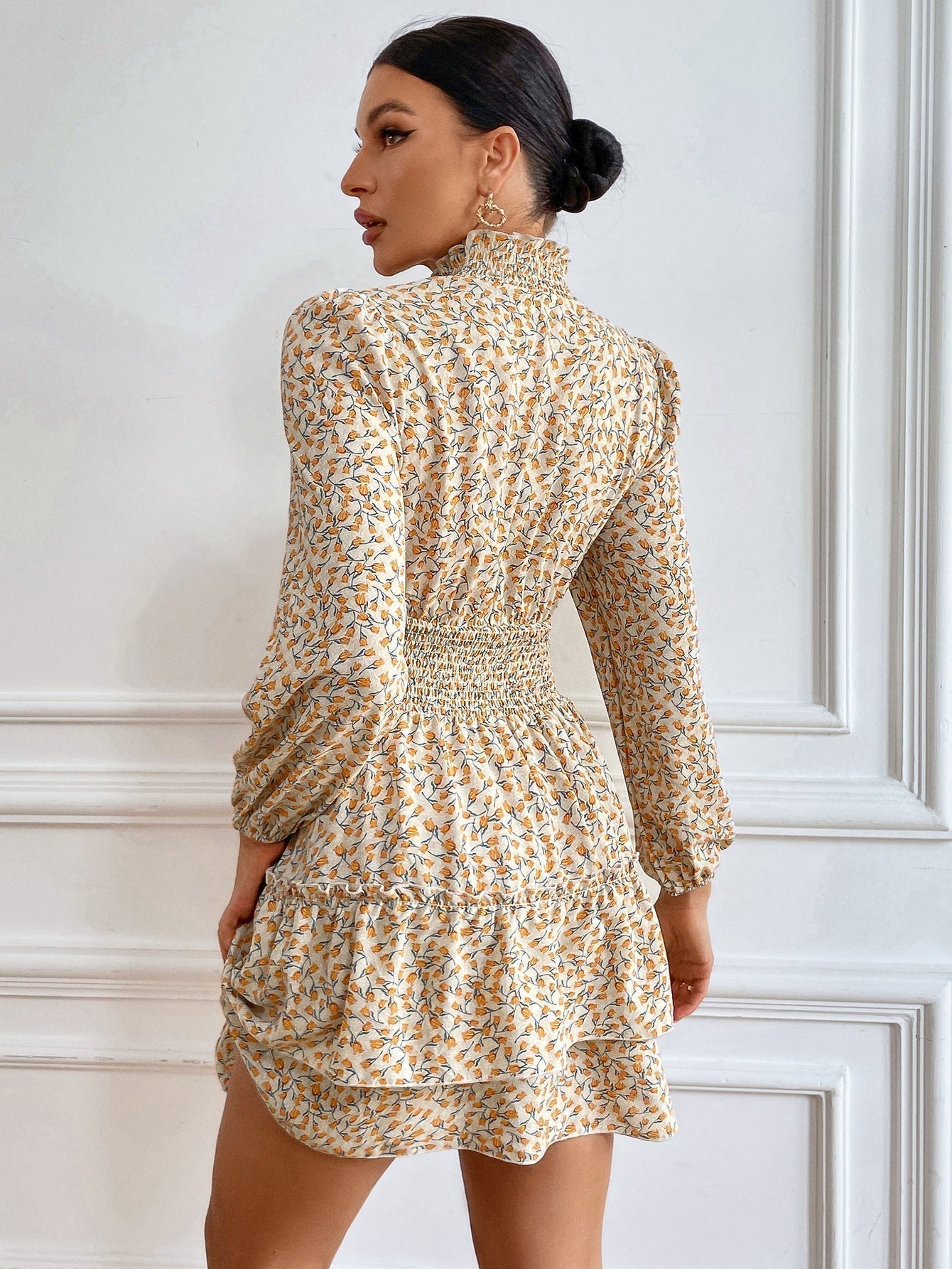 Noémie - Robe À Motifs Floraux Élégance Féminine Avec Une Touche Ludique