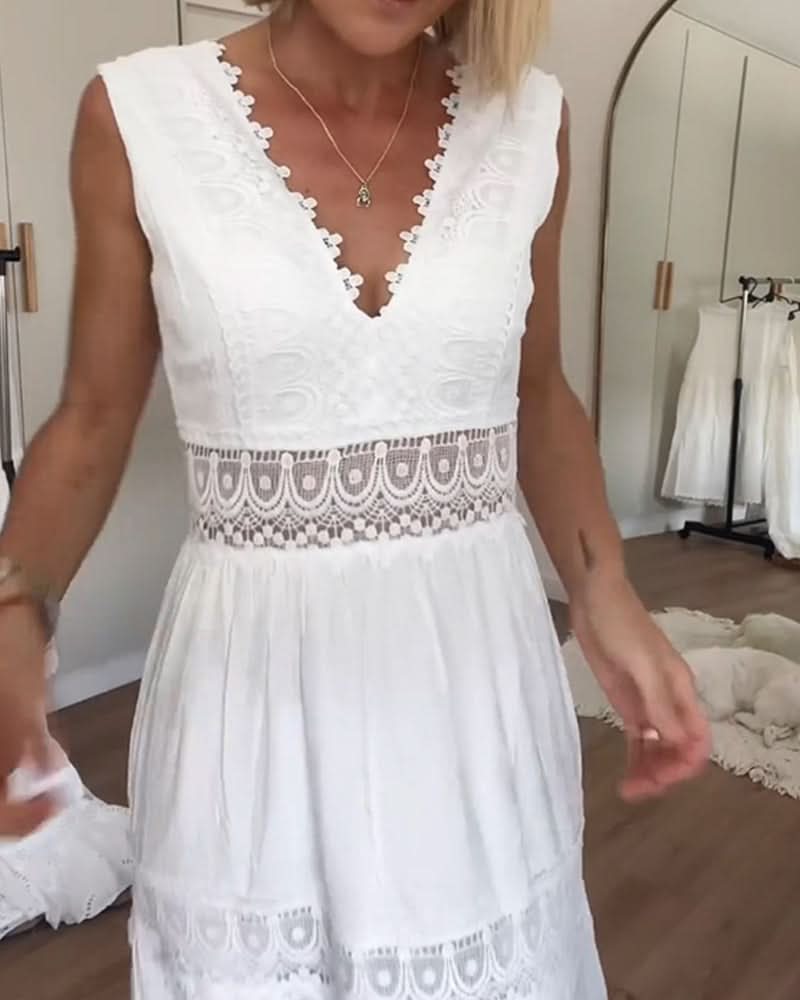 Morgane™ | Élégante robe en dentelle à encolure en V