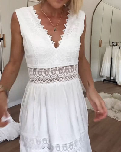Morgane™ | Élégante robe en dentelle à encolure en V