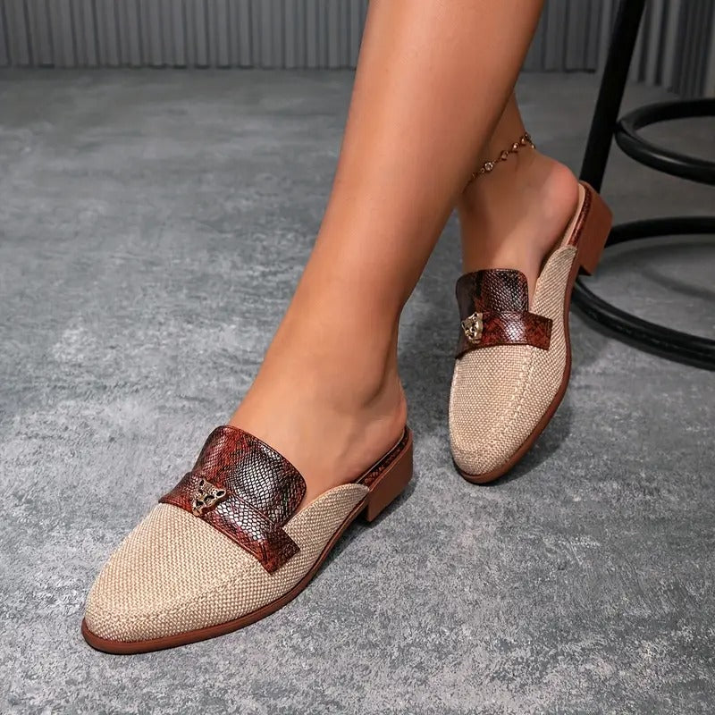 Mules plates élégantes à boucle métallique