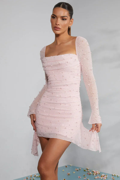 Mini-robe à manches longues et col décoré