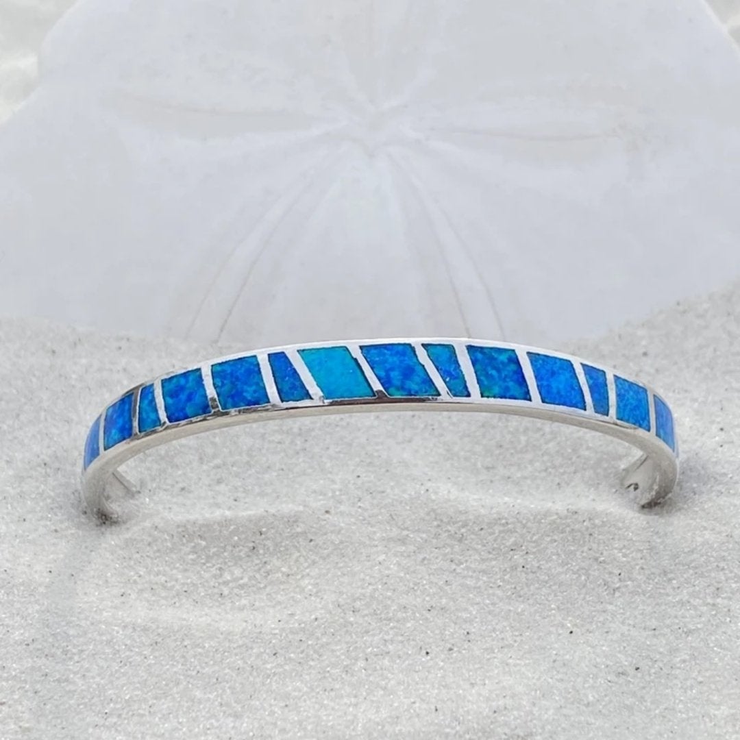 Bracelet en argent avec pierre d'opale bleue