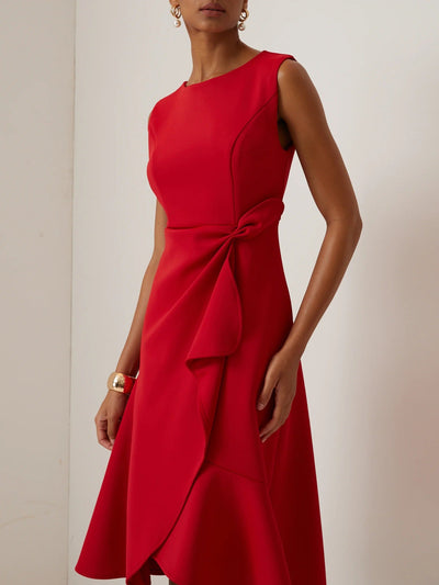 Robe sans manches avec taille torsadée