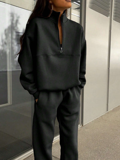 Ensemble Femme Deux Pièces – Maille Douce – Coupe Décontractée – Haut Zippé Manches Longues et Pantalon Fuselé
