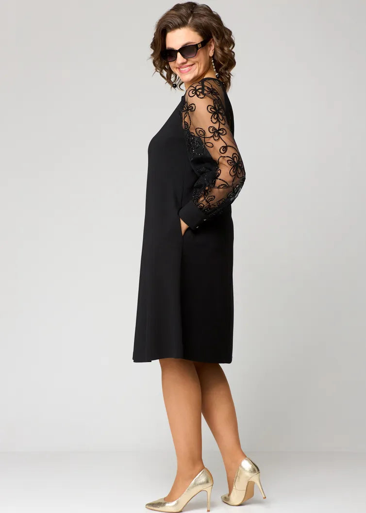 Elara™ | Robe Élégante à Manches Brodées en Tulle