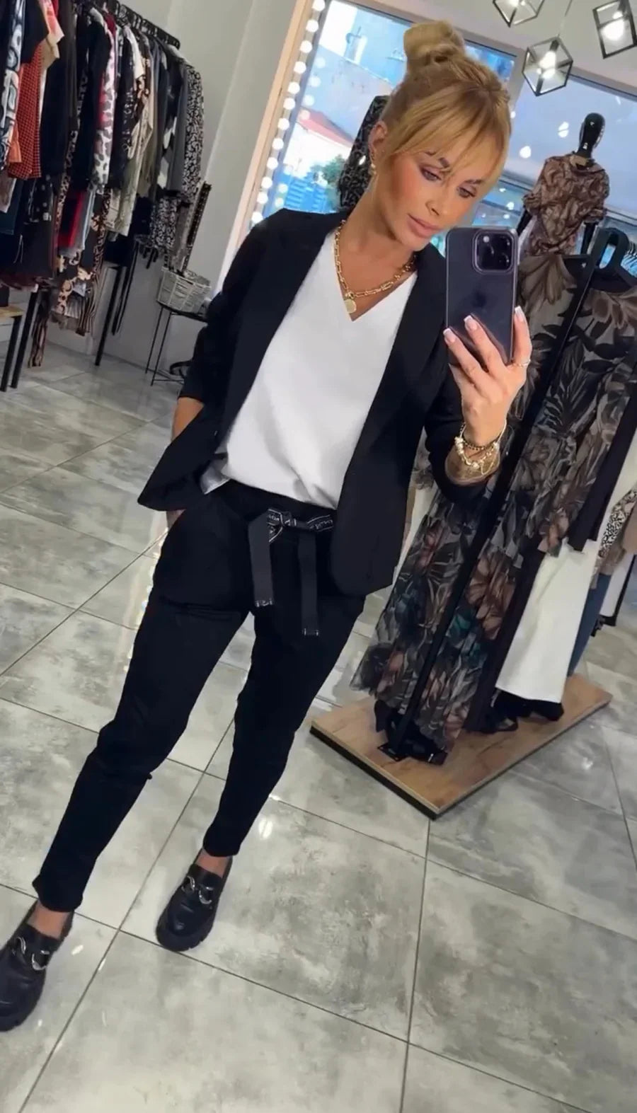 Lize| Un ensemble sur mesure avec une veste douce et un pantalon jogging confortable