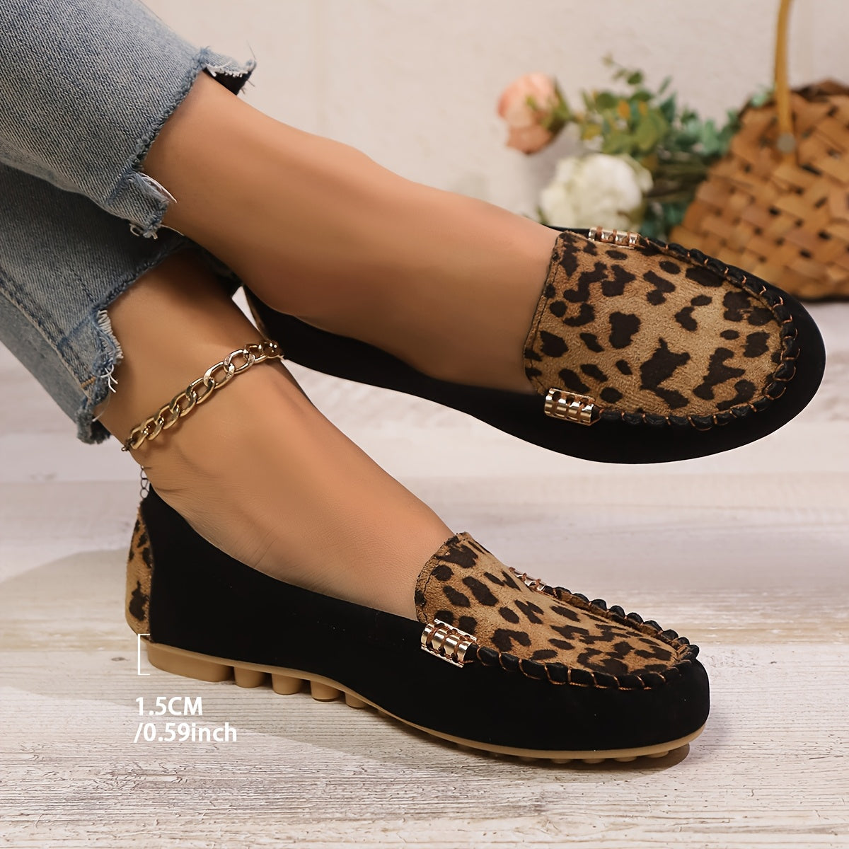 Calie – Mocassins femme confort en suédine noire et imprimé léopard