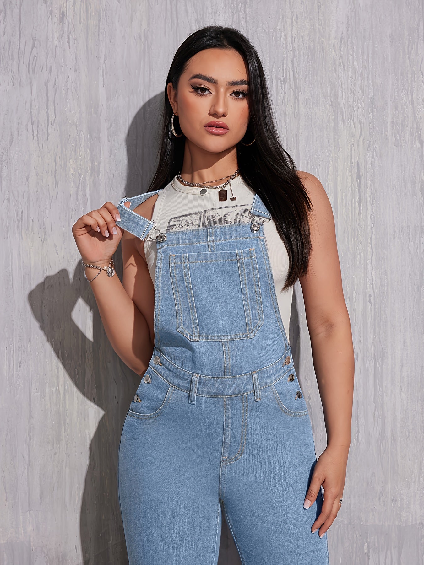 KRISTINE | Salopette en denim bleu clair à coupe régulière