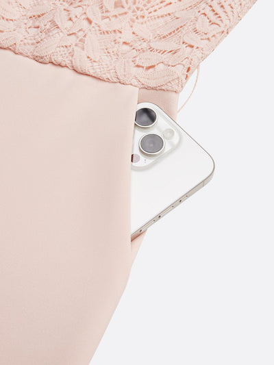 Combinaison en dentelle Morden avec ceinture