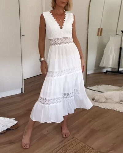 Morgane™ | Élégante robe en dentelle à encolure en V