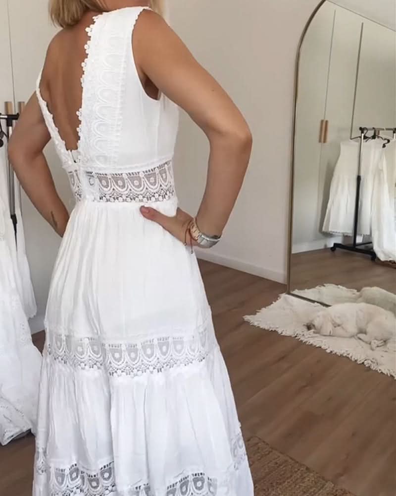 Morgane™ | Élégante robe en dentelle à encolure en V