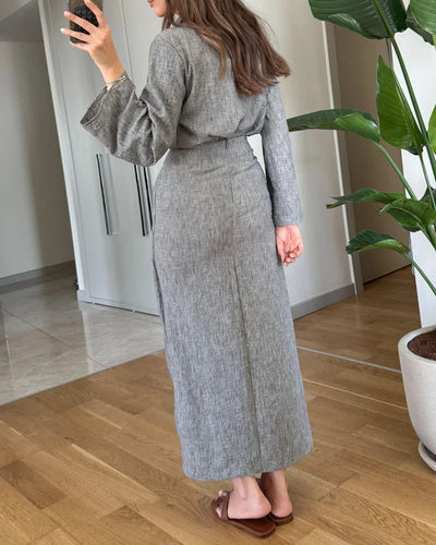 Ensemble chemise à revers et jupe à lacets