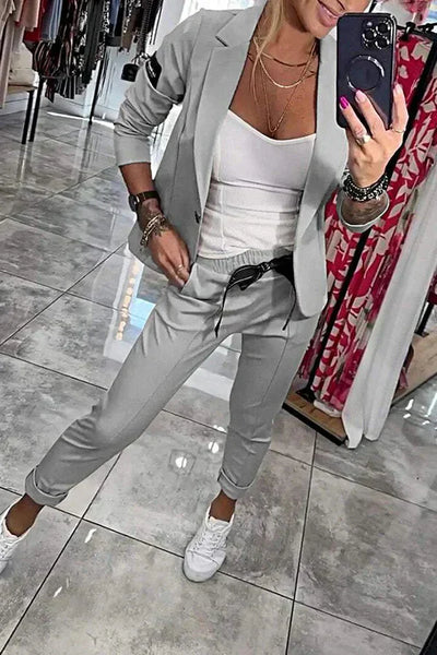 Lize| Un ensemble sur mesure avec une veste douce et un pantalon jogging confortable