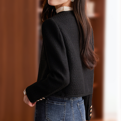 Blazer femme – Coupe courte – Tissu texturé – Silhouette structurée – Boutons dorés
