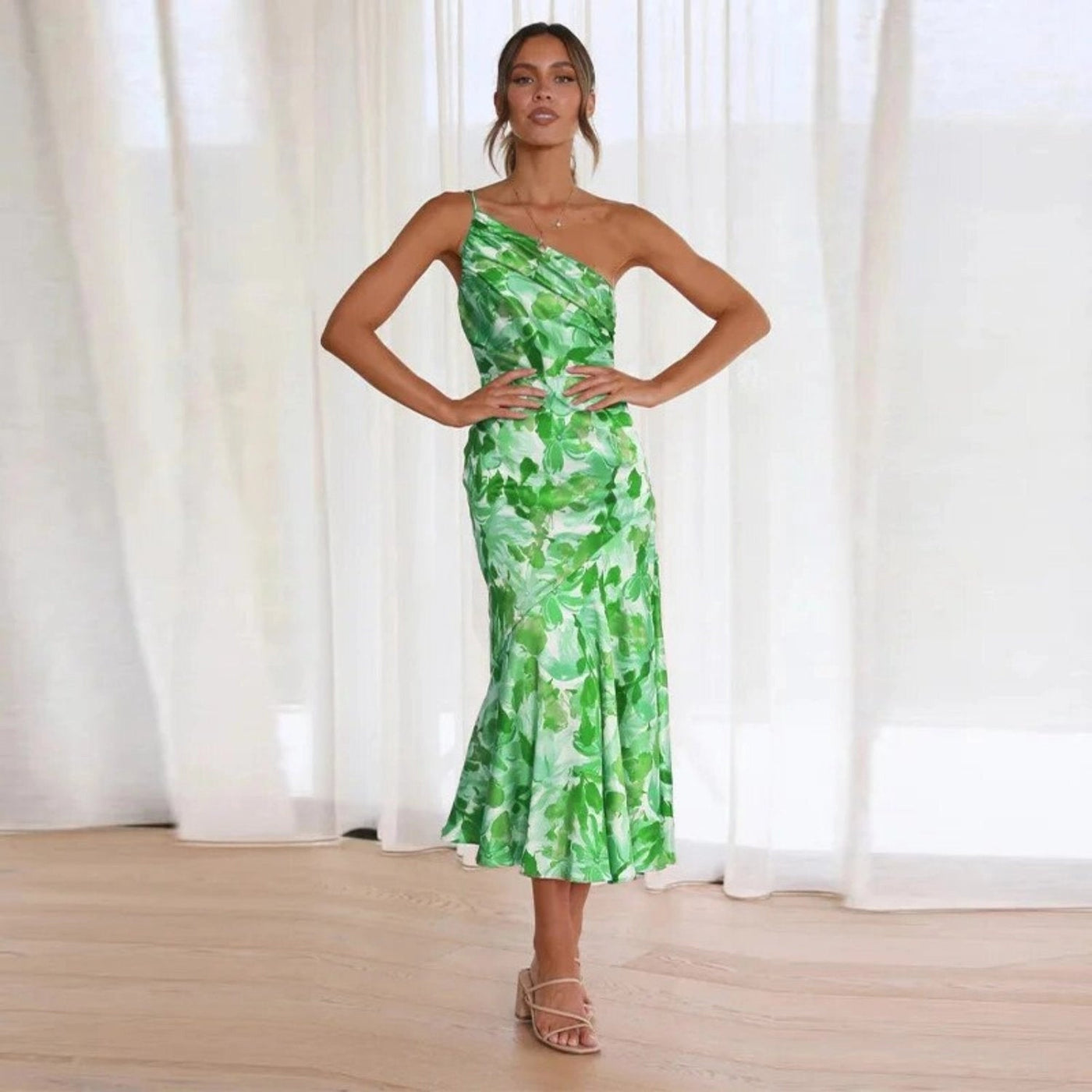 Diane | Robe fleurie en satin