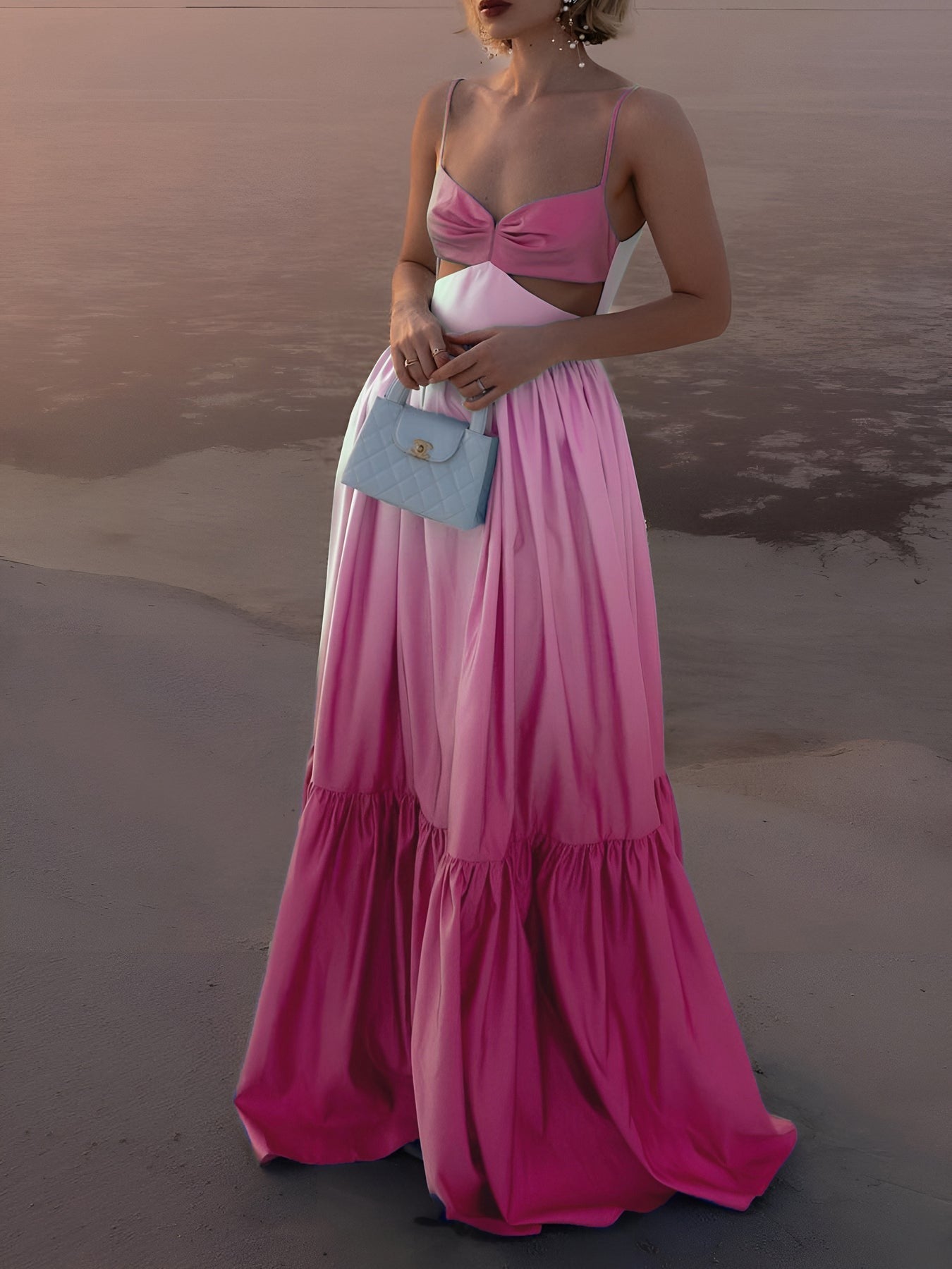 Robe longue dos nu à découpes