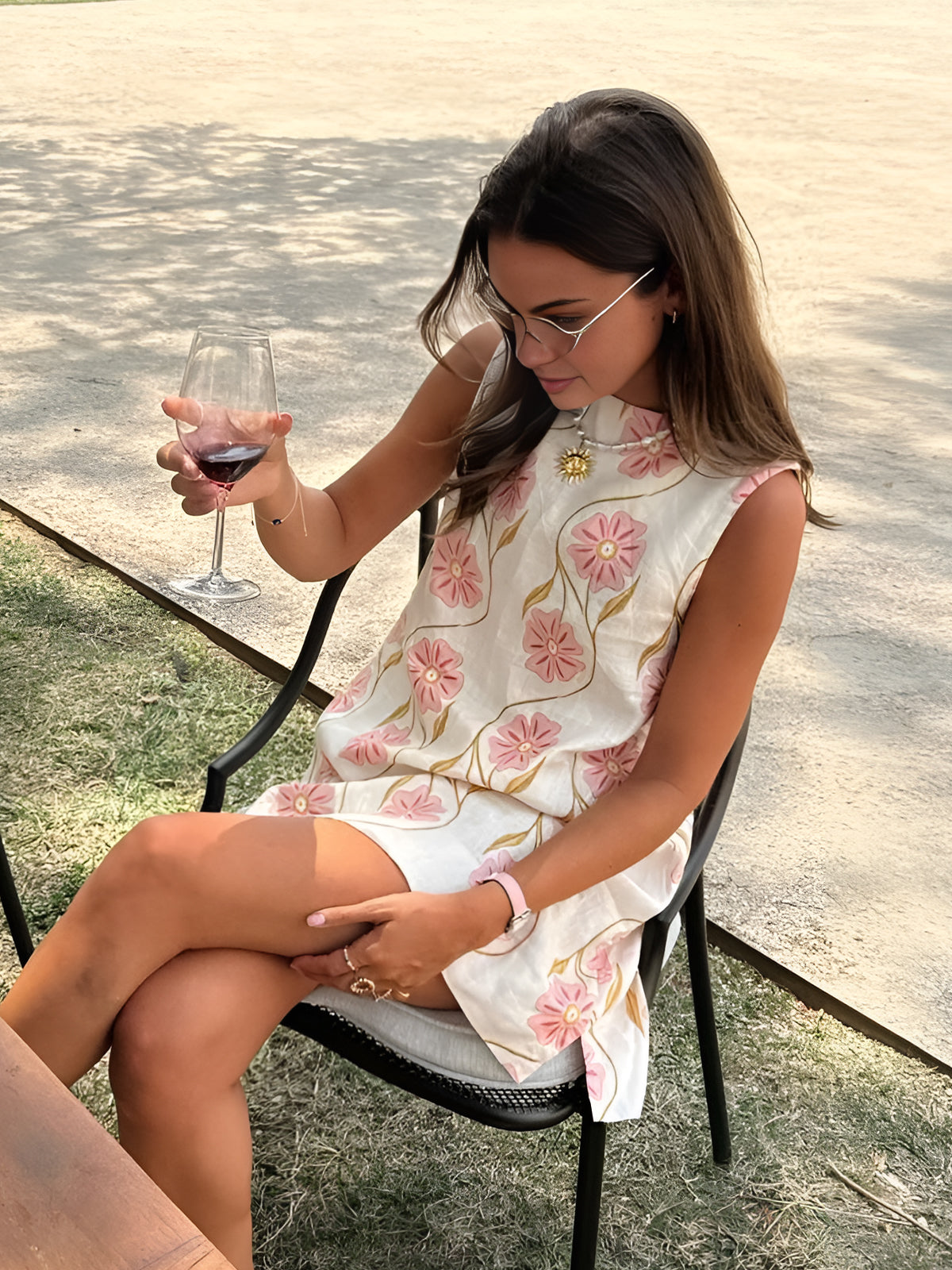 Robe Courte en Lin Fleurie | Élégance Estivale | Légère et Aérée